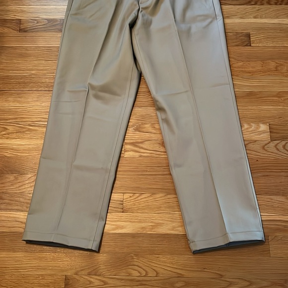Lands end traditional fit Classic Tan Men's Pants size 38 - Picture 3 of 10